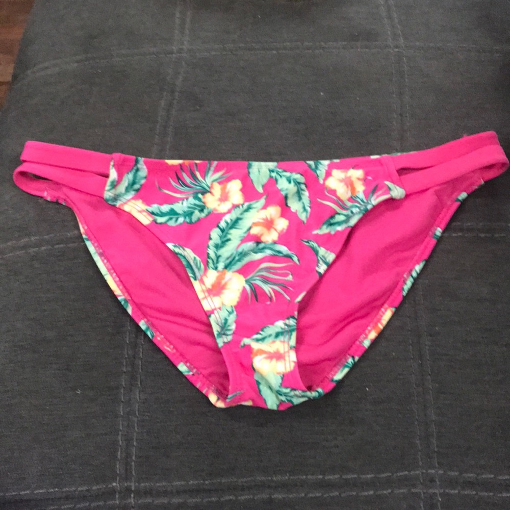 New Never Worn- pink Hawaiian print bikini bottom.